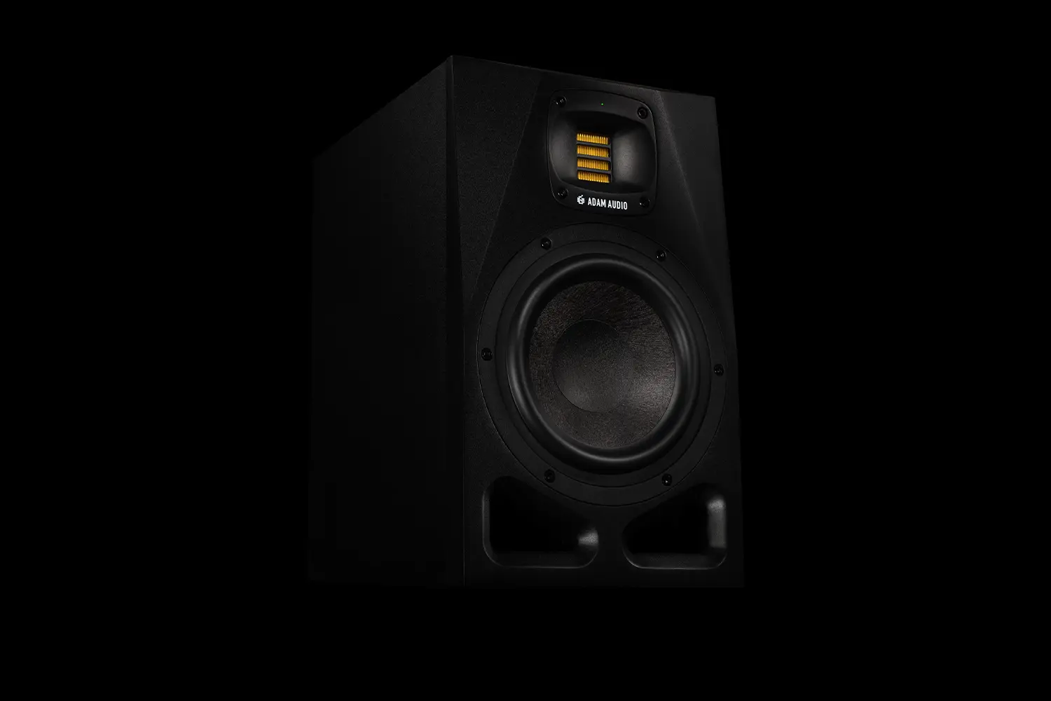 黑色 ADAM Audio A7V 主動式監聽喇叭正面